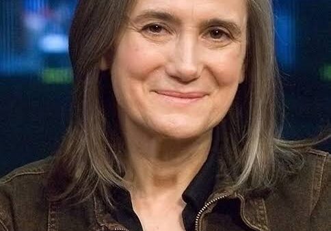 “El imperio de la IA”: Karen Hao analiza cómo la inteligencia artificial amenaza la democracia y está construyendo un nuevo régimen colonial
